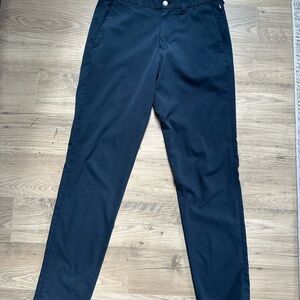 Lululemon Commission Pant Slim *Ventlight Mesh* Navy